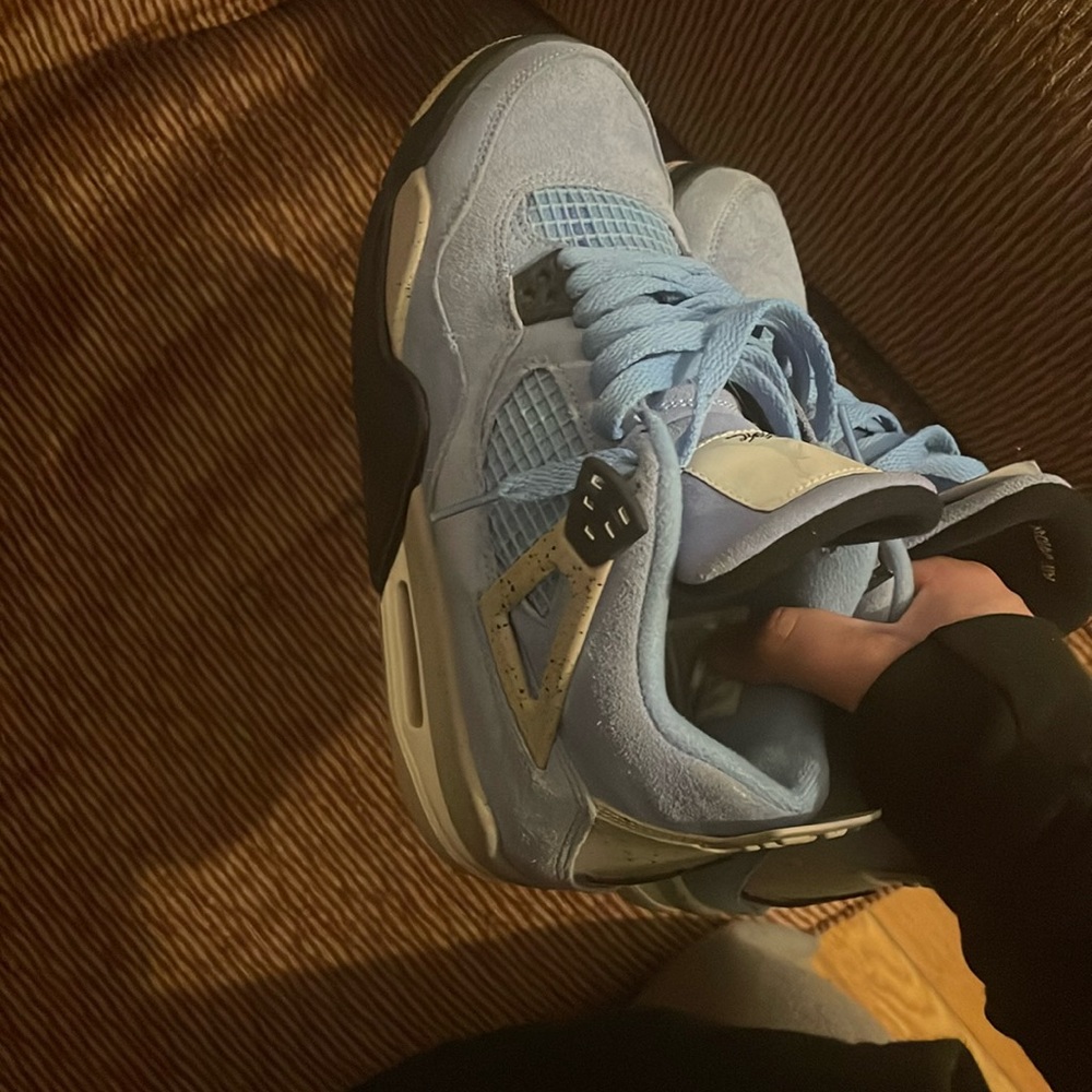 jordan 4 university blue good condition no box